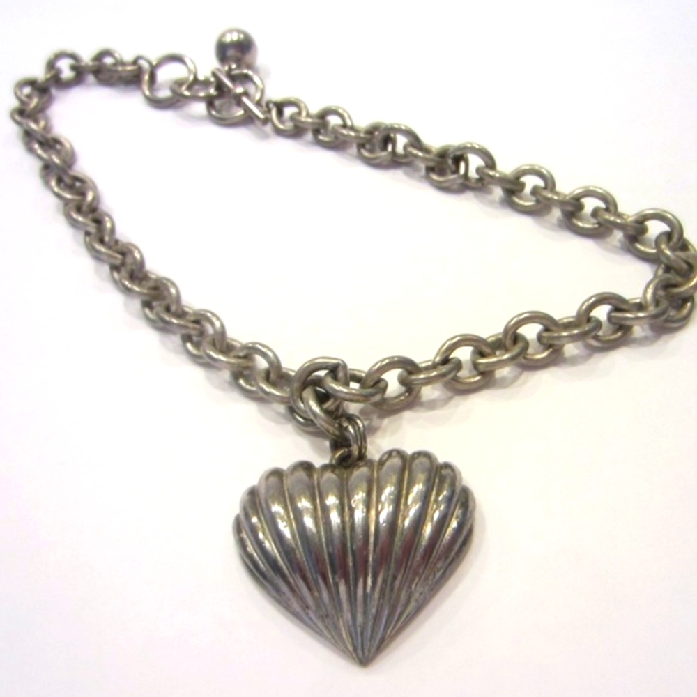 Anne Klein Silver Metal Puffy Heart Pendant Chain Necklace